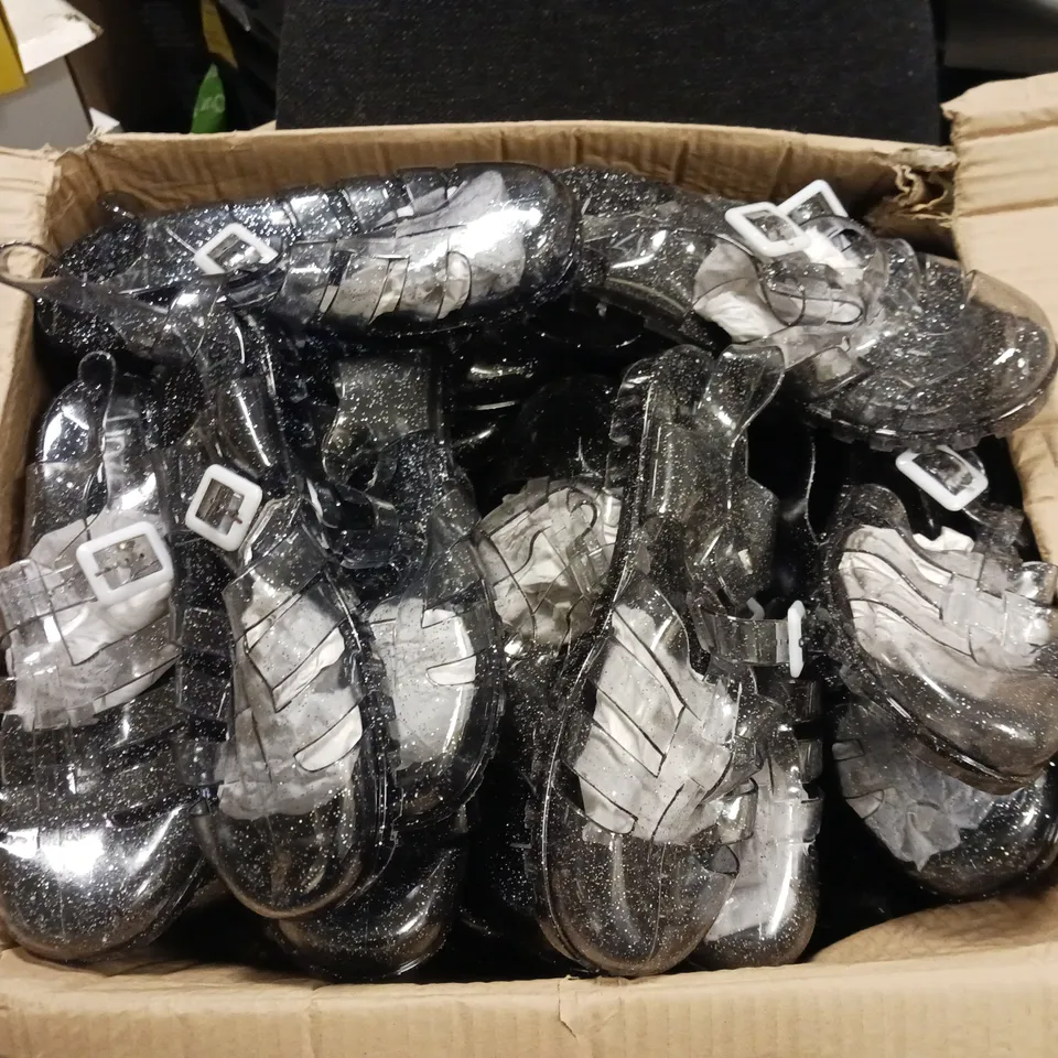 LARGE QUANTITY OF LINZI CLEAR GLITTER PLASTIC SANDALS IN VARIOUS SIZES