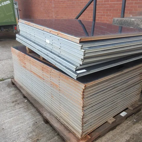 PALLET CONTAINING A LARGE QUANTITY OF UNTESTED SOLAR PANELS 
