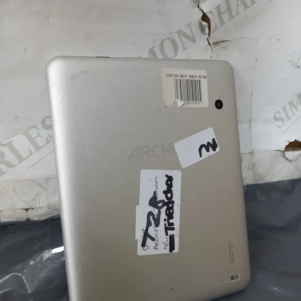 ARCHOS 80 SILVER TABLE 