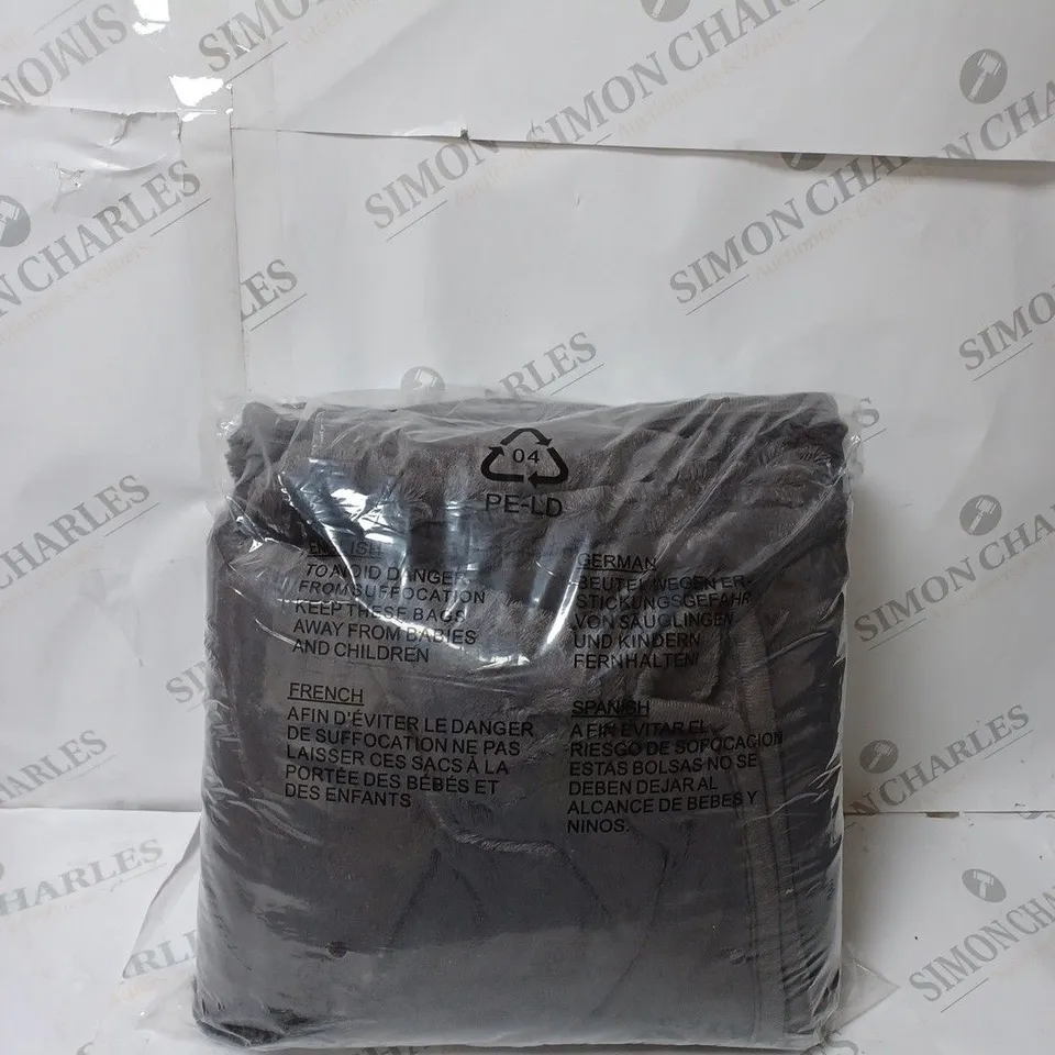 BOXED COZEE HOME HEATED BLANKET IN GREY 