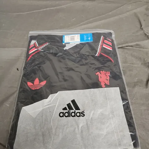 BAGGED MANCHESTER UNITED FC JERSEY - SIZE L