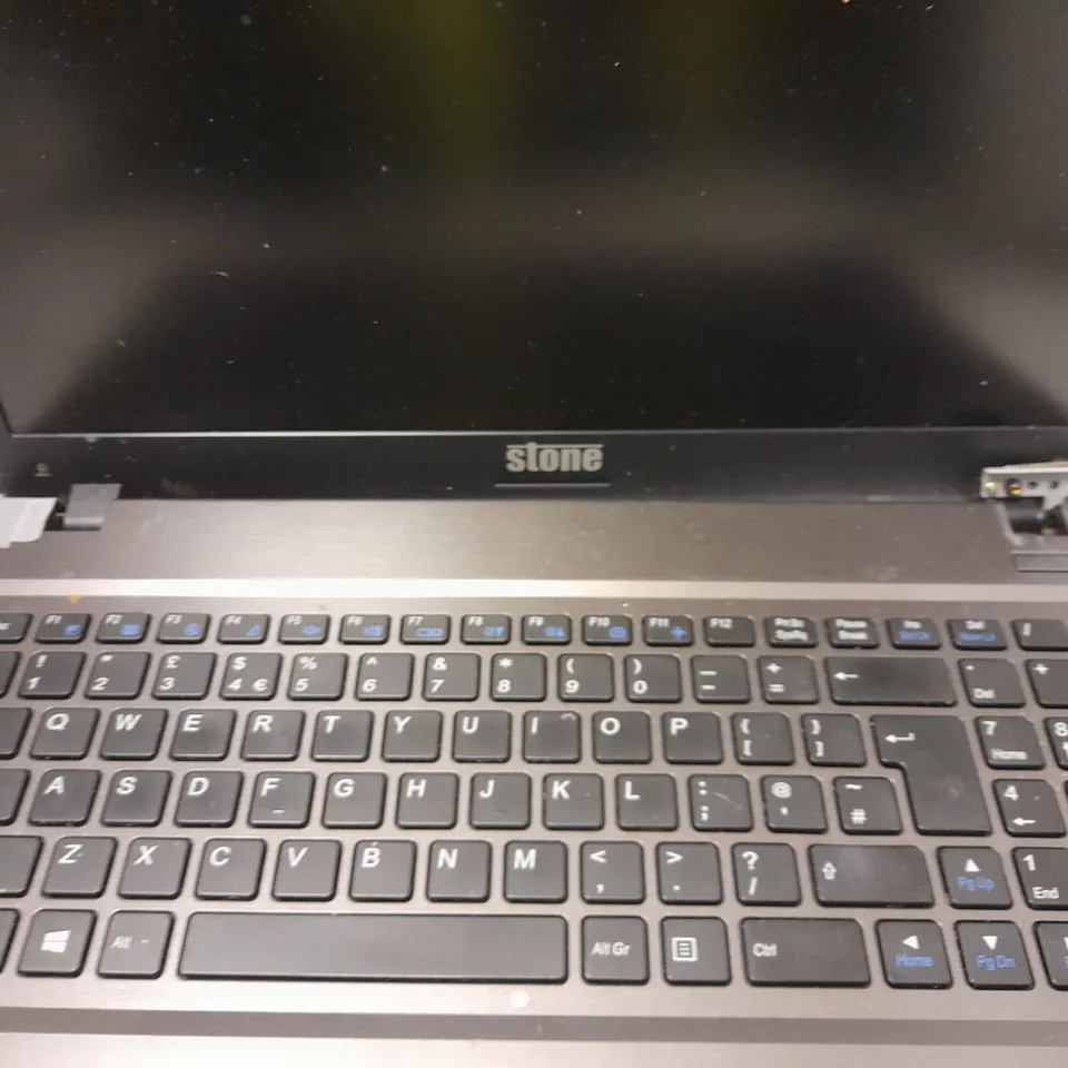 STONE NT310-H CORE I5-4210M 2.66GHZ, 8GB, 500GB, 15.6"