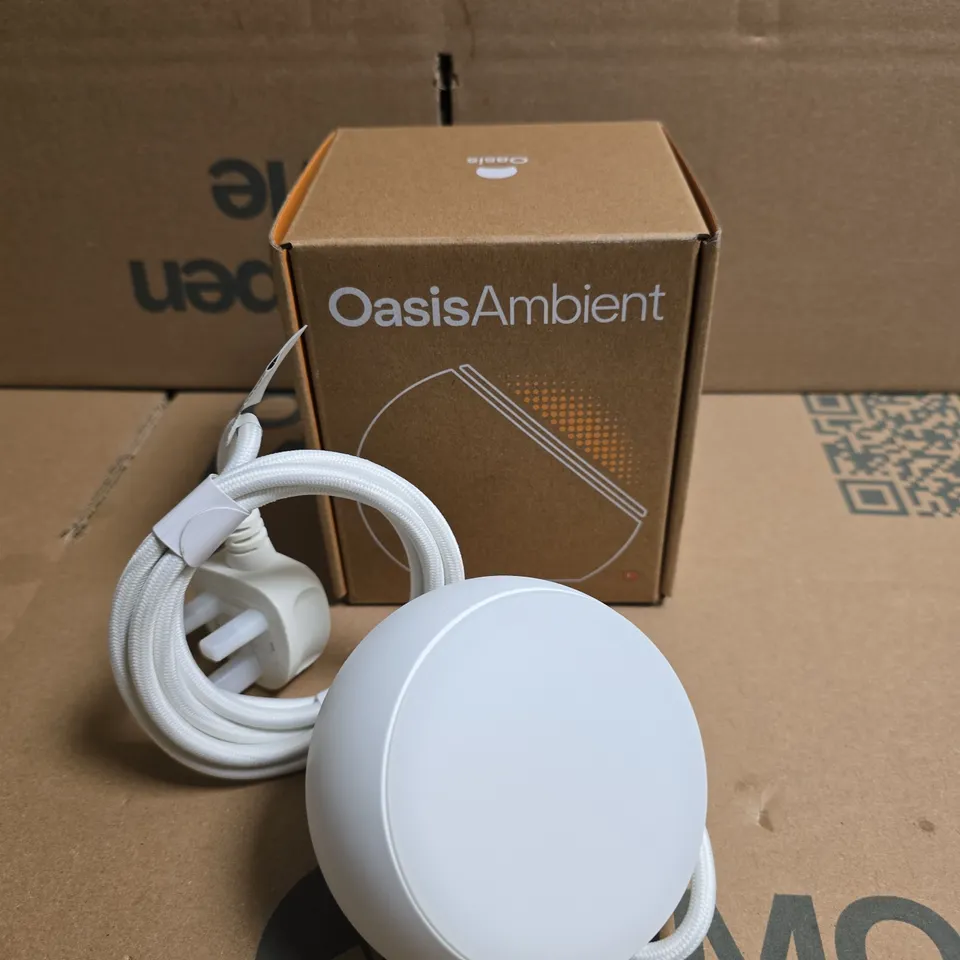 BOXED OASIS AMBIENT LED DESK LIGHT