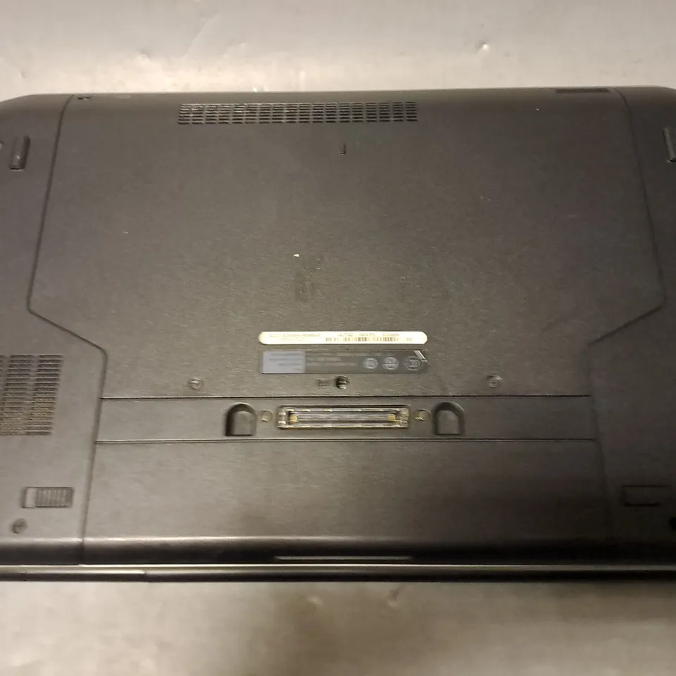 DELL LATITUDE E5530 LAPTOP