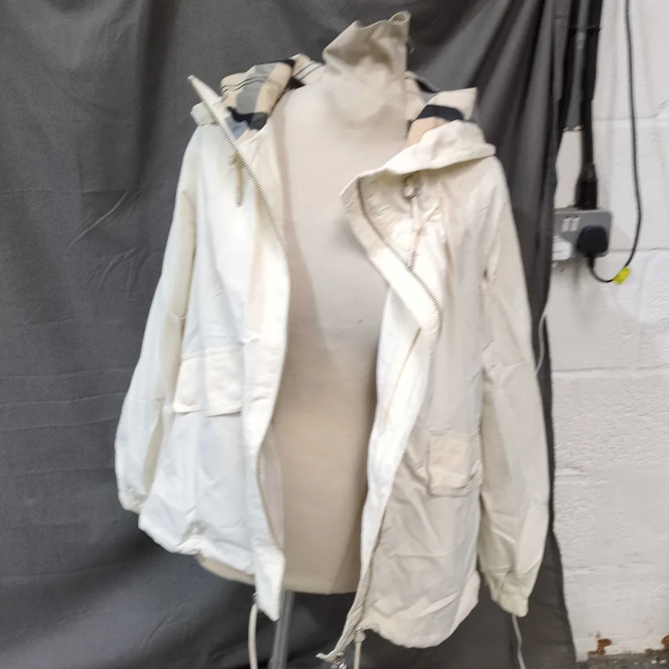 BARBOUR BEIGE LIGHTWEIGHT JACKET – MEN’S