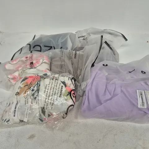 APPROXIMATELY 45 ASSORTED CLOTHING ITEMS IN VARIOUS SIZES, STYLES & COLOURS - COLLECTION ONLY