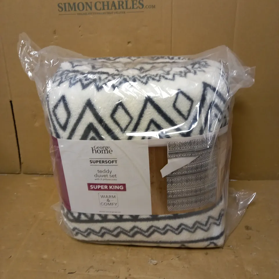 BOX OF 2 BRAND NEW GEORGE HOME SUPERSOFT TEDDY DUVET SET - GREY - SUPERKING