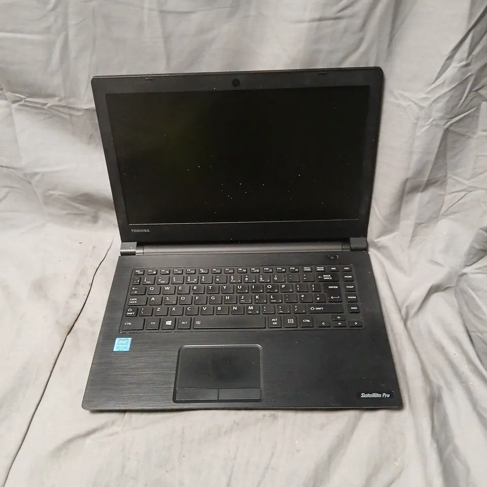 TOSHIBA SATELLITE PRO R40-C LAPTOP
