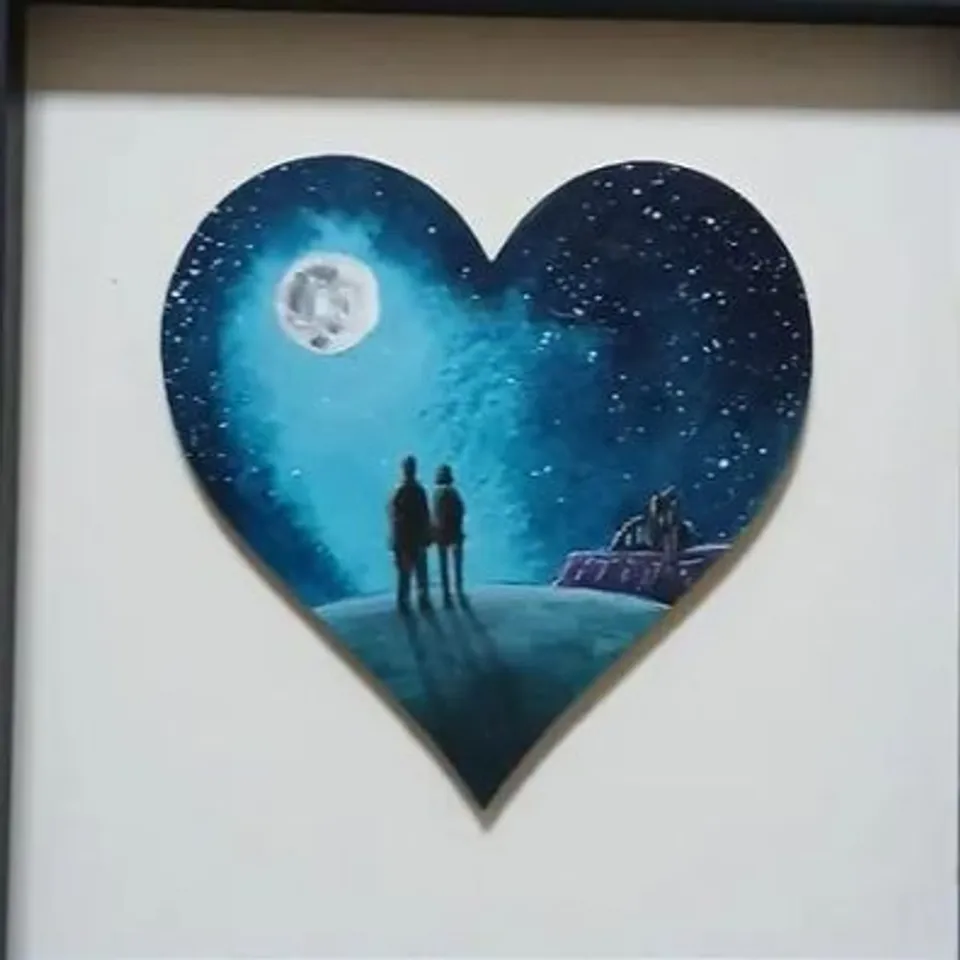 BRIDGET WILKINSON MINI ORIGINAL – 'LOVE IS ALL AROUND' FRAMED HEART ARTWORK