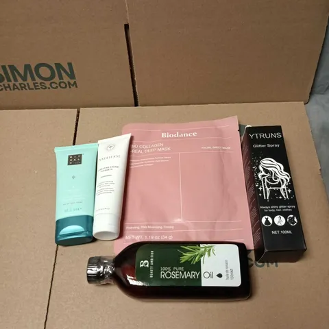 APPROXIMATELY 20 ASSORTED COSMETIC ITEMS TO INCLUDE GLITTER SPRAY, BIODANCE COLLAGEN MASK, RITUALS...HAND LOTION, INNERSENSE HAIRBATH, ROSEMARY OIL ETC