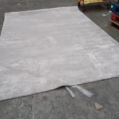 QUALITY DESIGNER AREA RUG - APPROXIMATELY 290X200CM