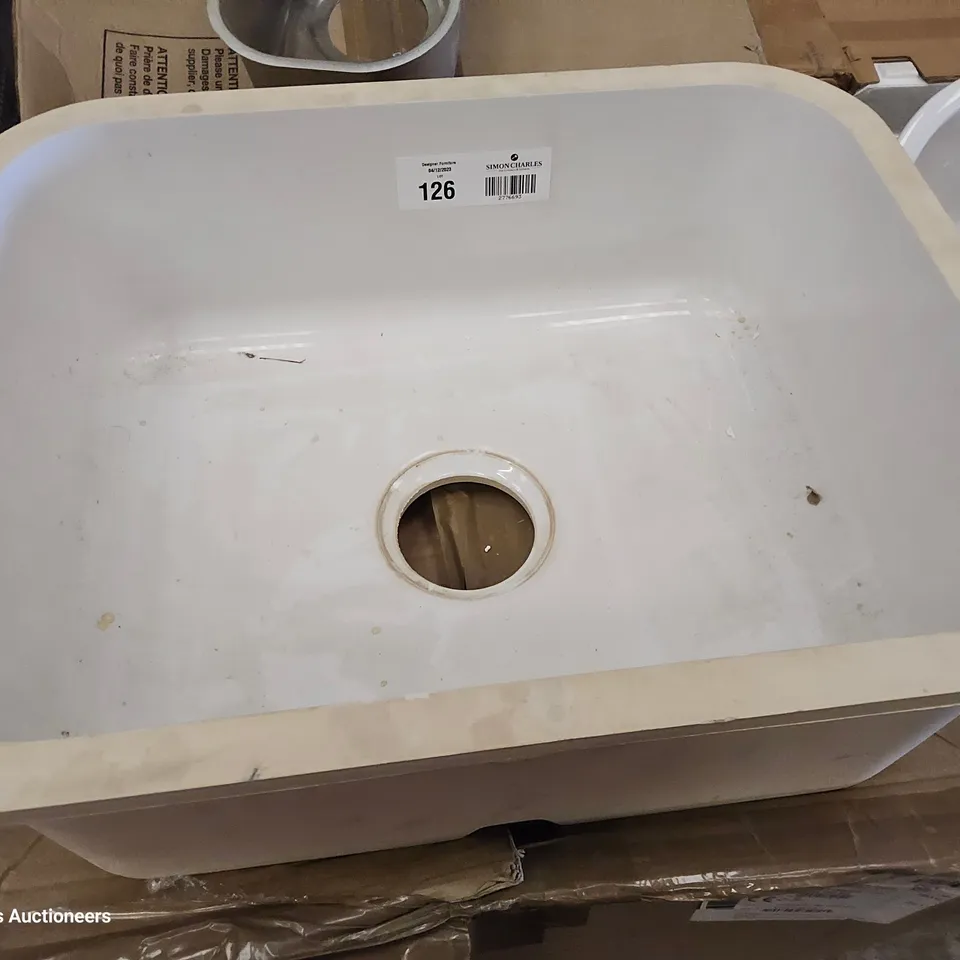 WHITE CERAMIC UNDER MOUNT SINK