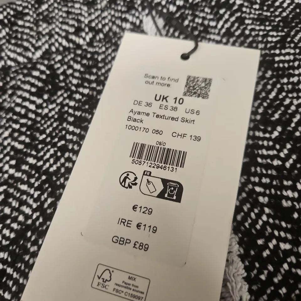 PHASE EIGHT AYAME TEXTURED SKIRT – BLACK – UK 10