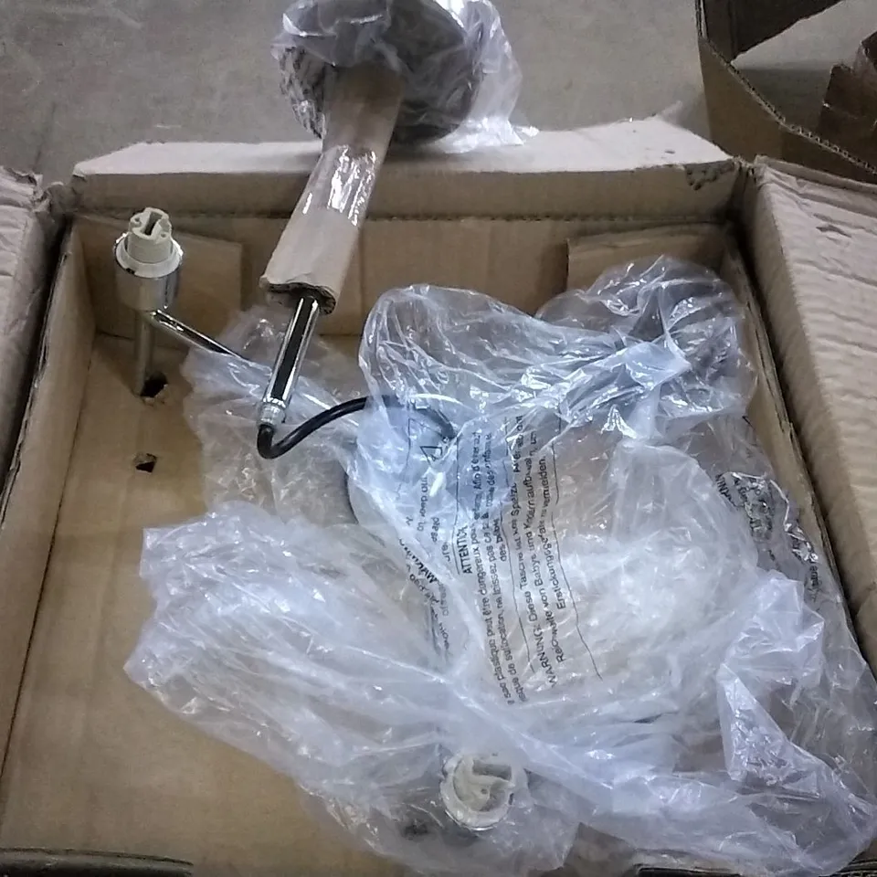 ICE CUBE 3 LIGHT CEILING LIGHT