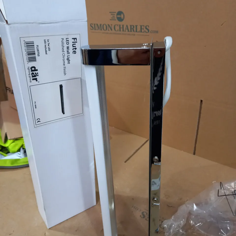 FLUTE LED WALL LIGHT POLISHED CHROME FINISH  