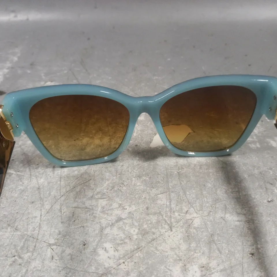 BOXED PAIR OF TIFFANY & CO GLASSES