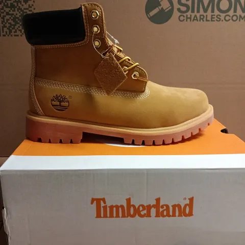 BOXED PAIR OF TIMBERLAND PREMIUM BOOTS – WHEAT - 9.5
