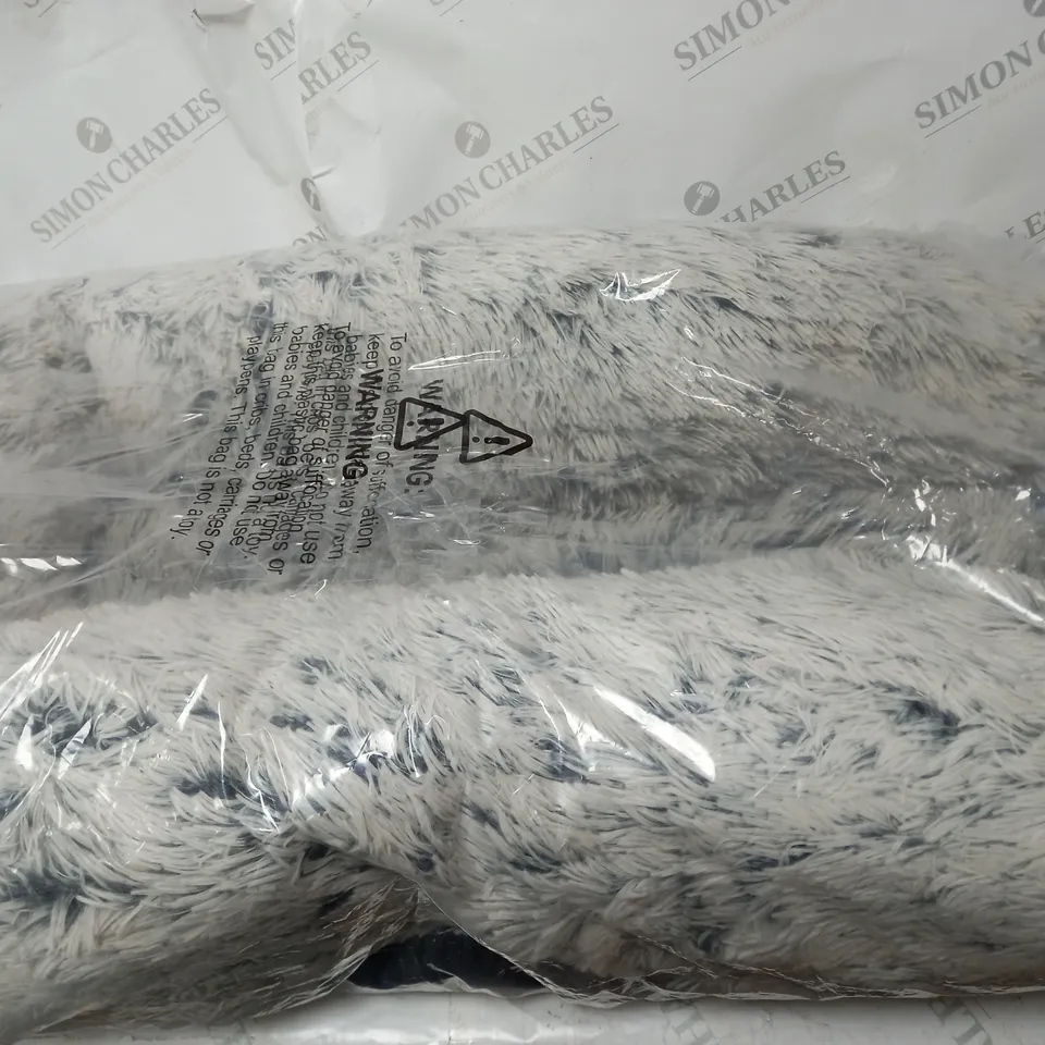 COZEE PAWS ODOUROLOGY FLUFFY ROUND PET BED SIZE UNKNOWN