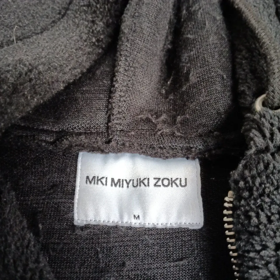 MKI MIYUKI ZOKU HOODIE – BLACK – ZIP-FRONT – UK M