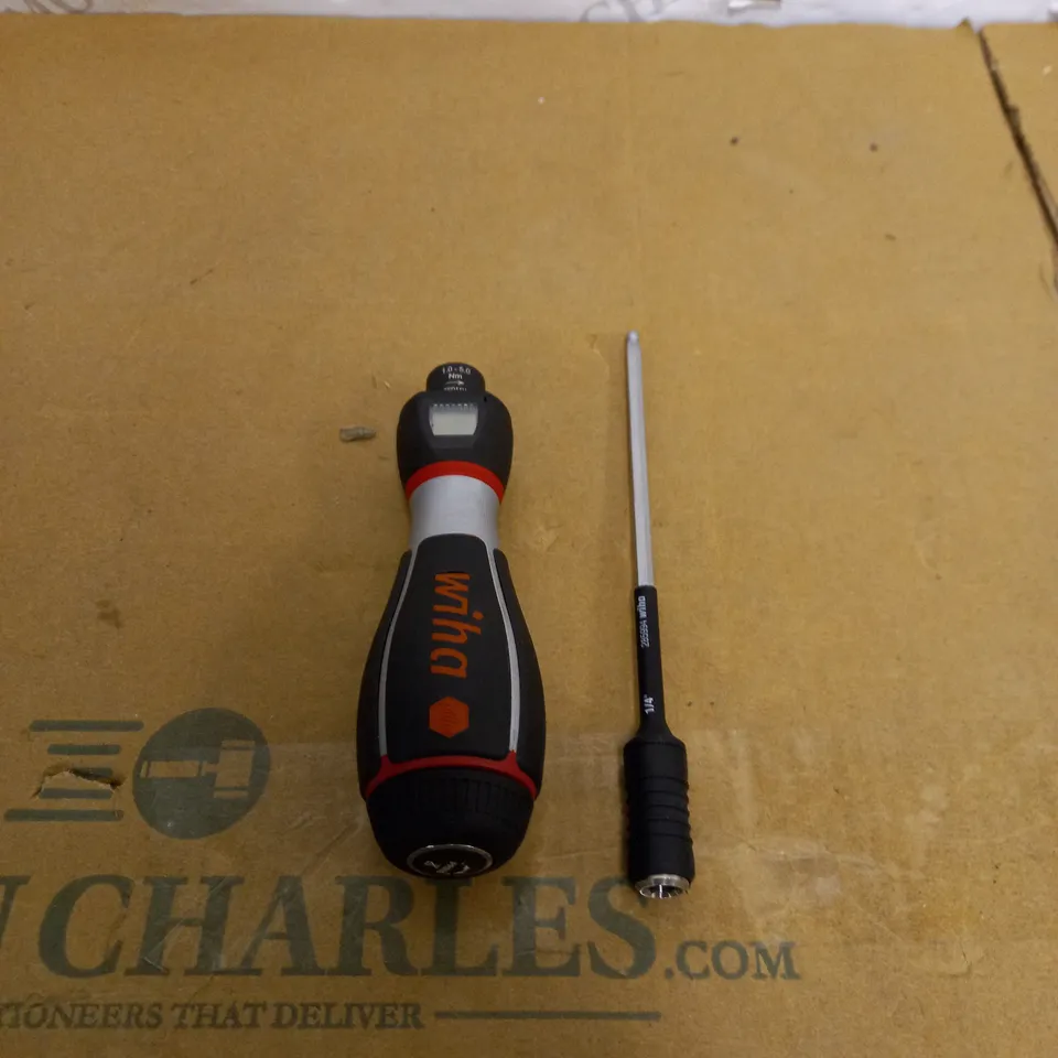 WIHA 283521600"I TORQUE SCREWDRIVER, BLACK/RED, SIZE 1.0-5.0 NM