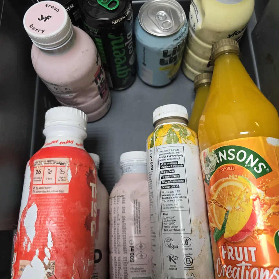 APPROXIMATELY 10 ASSORTED FOOD/DRINK PRODUCTS TO INCLUDE LEA & PERRINS, CAFEPOD, YFOOD ETC 