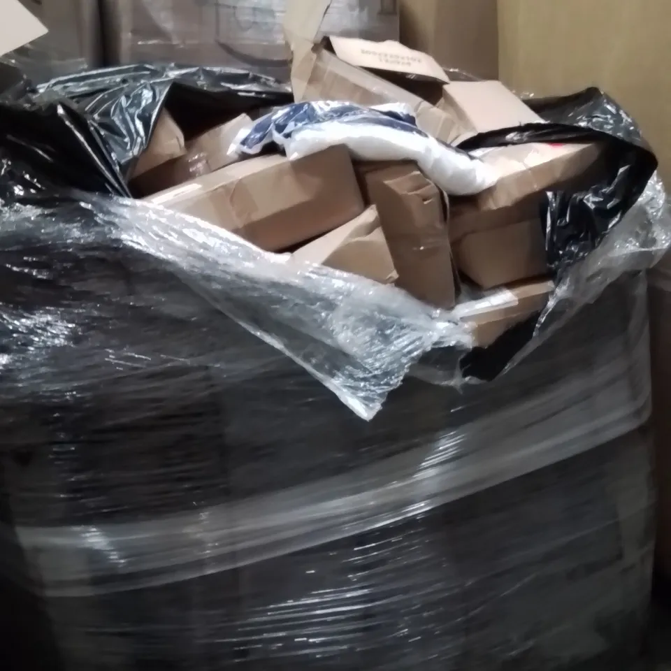 PALLET CONTAINING A LARGE QUANTITY OF DISHWASHER SALT