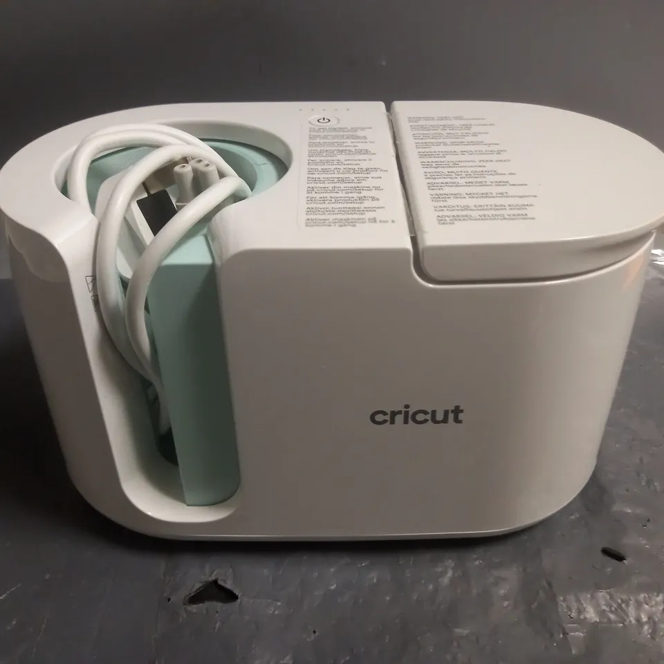 UNBOXED CRICUT MUG PRESS 