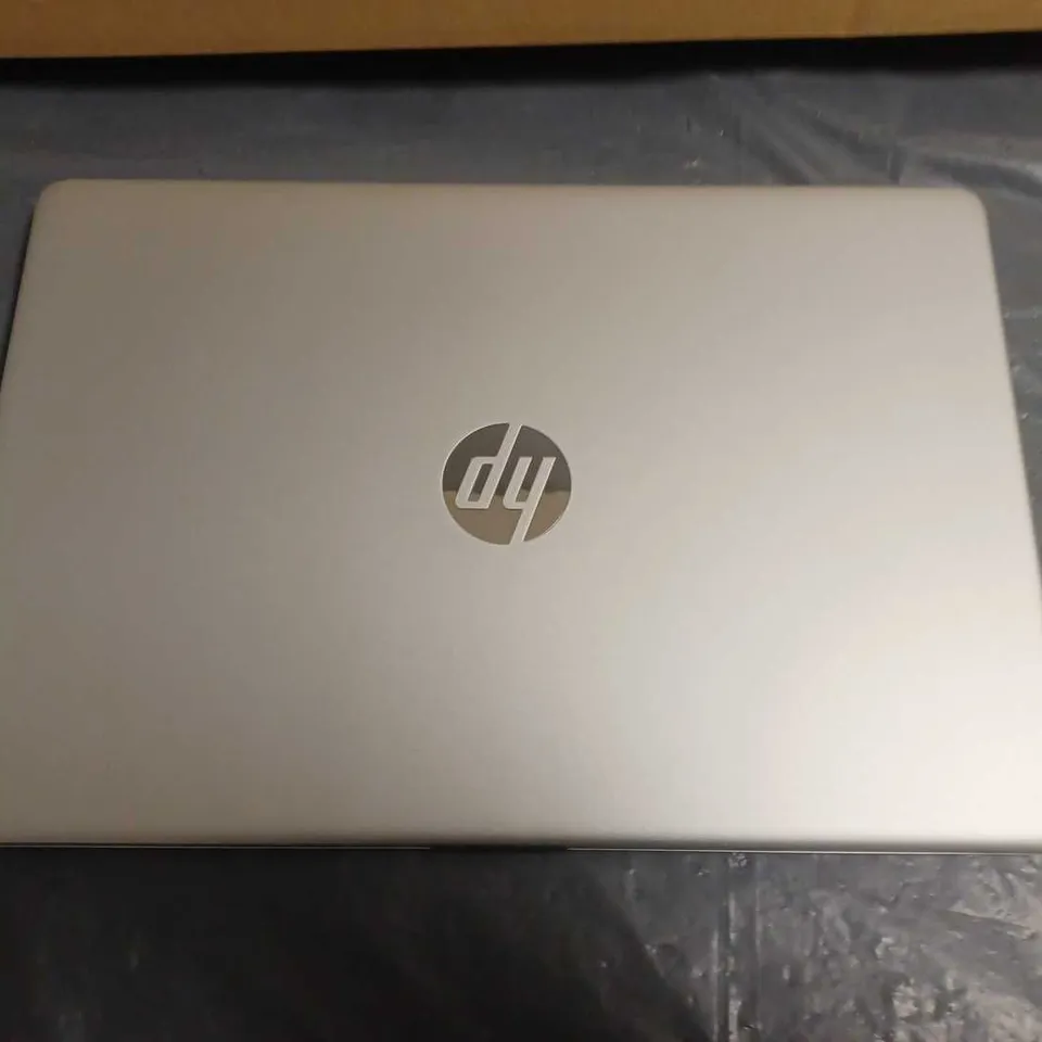 BOXED HP INTEL CORE I3 4GB DDR4 RAM 128GB SSD LAPTOP IN SILVER - 15A-FQ5020NA