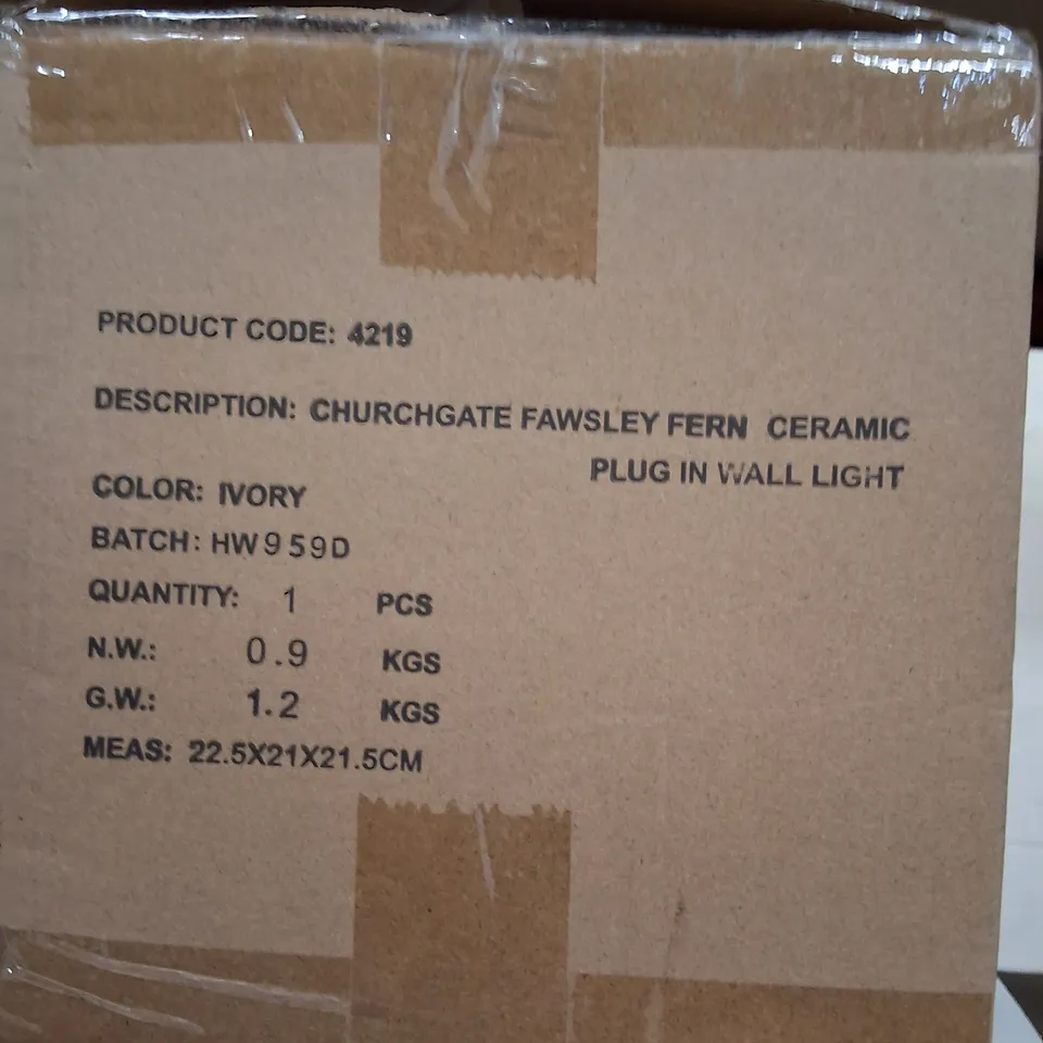 BOXED DUNELM CHURCHGATE FAWSLEY FERN CERAMIC PLUG-IN WALL LIGHT – IVORY (PRODUCT CODE 4219)