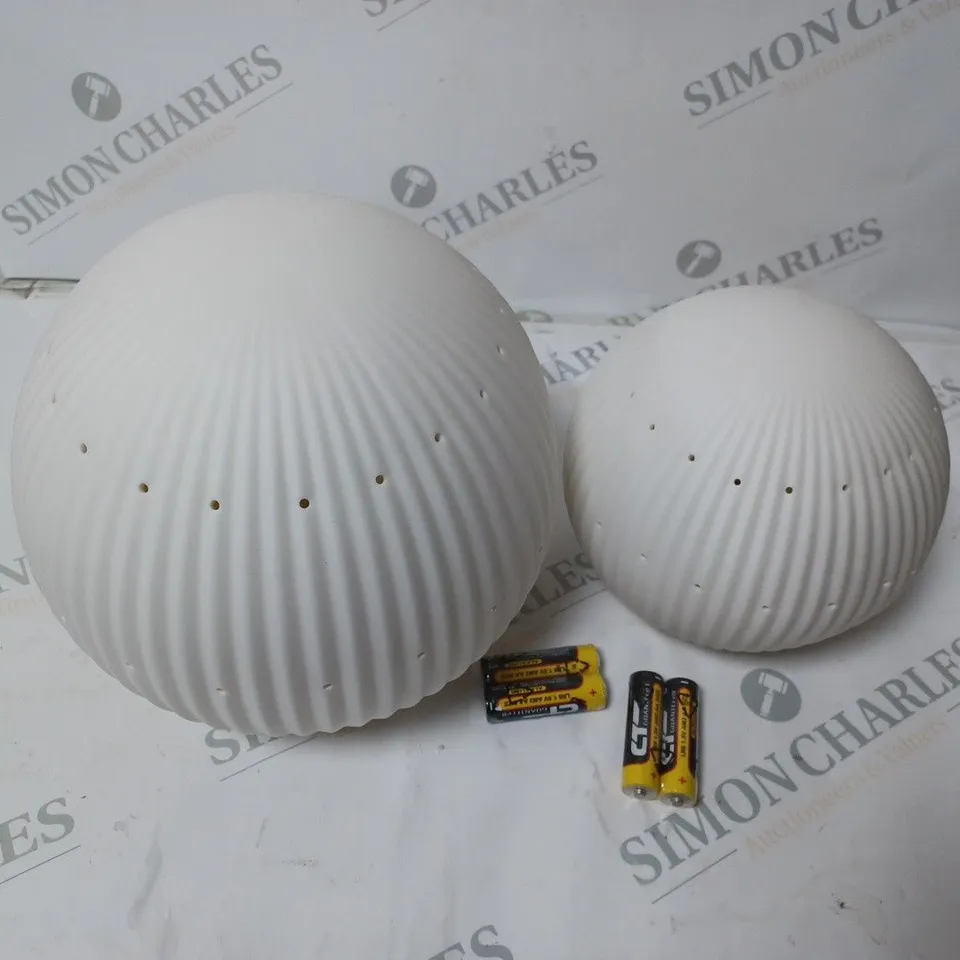 2 PORCH LIGHTS WHITE SPHERE 