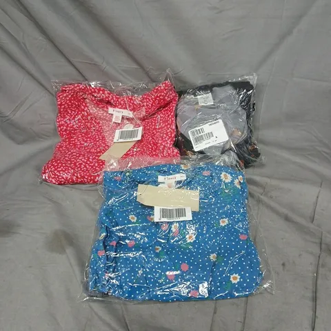 BOX OF APPROXIMATELY 35 ASSORTED CLOTHING ITEMS INCLUDING FINERY SIZE 8 BLUE DRESS, FINERY SIZE 8 RED DRESS AND KIM AND CO SIZE MEDIUM SHIRT