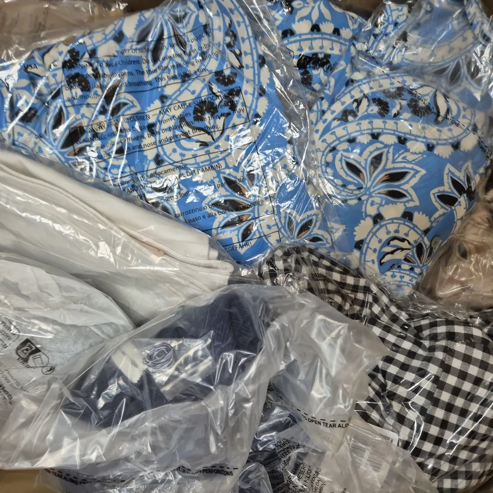 BOX OF APPROXIMATELY 10 ASSORTED CLOTHING AND FASHION ITEMS IN VARIOUS COLOURS, STYLES, AND SIZES, ETC - COLLECTION ONLY