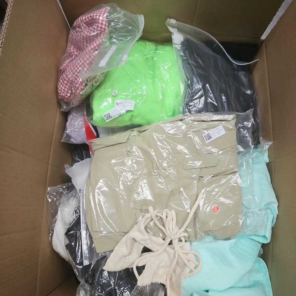 LARGE BOX OF APPROXIMATELY 20 ASSORTED CLOTHING ITEMS IN VARIOUS SIZES, STYLES AND COLOURS