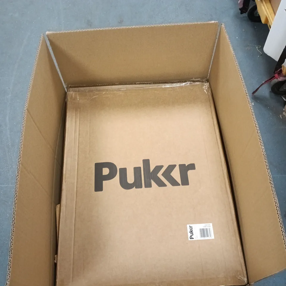 BOX OF APPROXIMATELY 20 ASSORTED ITEMS INCLUDING A CANE BOLT, A WALL LAMP AND AN AQUARIUM FILTER