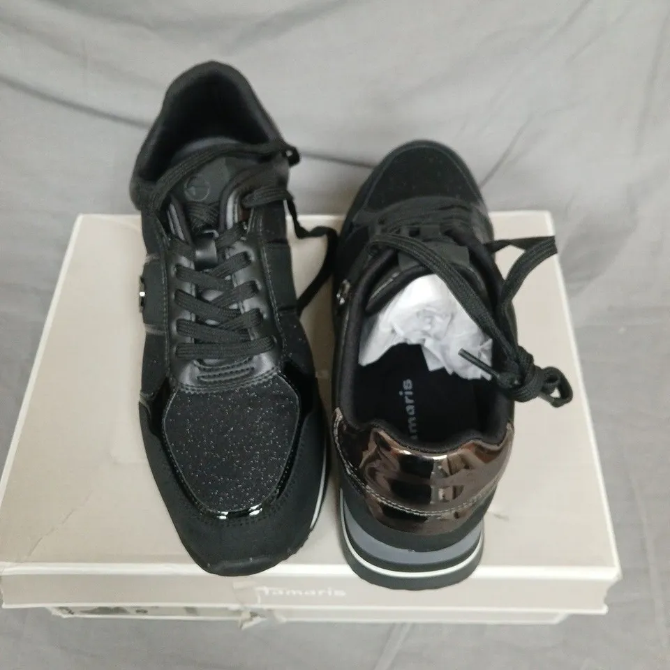 BOXED TAMARIS BLACK COMBO WOMEN'S TRAINERS – UK 8 (EU 41)