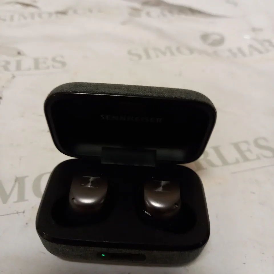 SENNHEISER MOMENTUM WIRELESS HEADPHONES