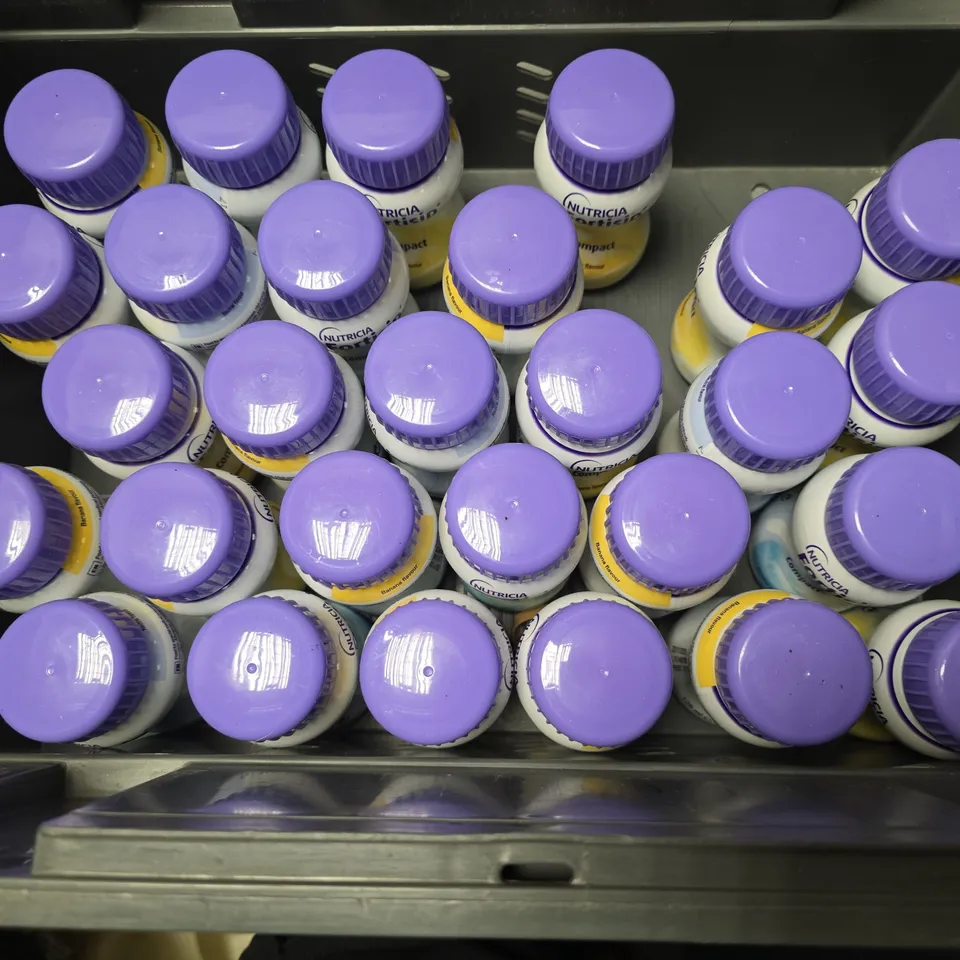 TOTE OF APPROXIMATELY 20 NUTRICA FORTISIP COMPACT TO INCLUDE -  BANANA FLAVOUR & NEUTRAL FLAVOUR 