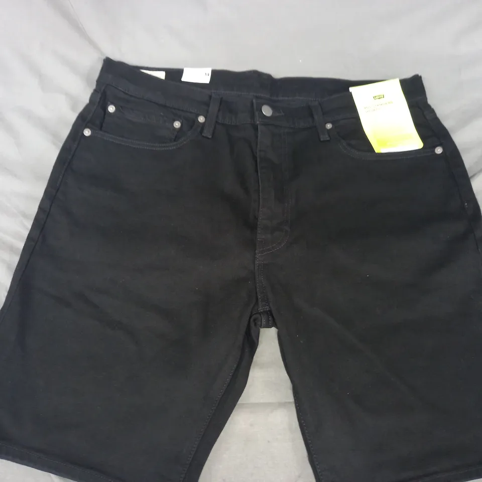 LEVI'S 405 STANDARD SHORTS IN BLACK SIZE 36