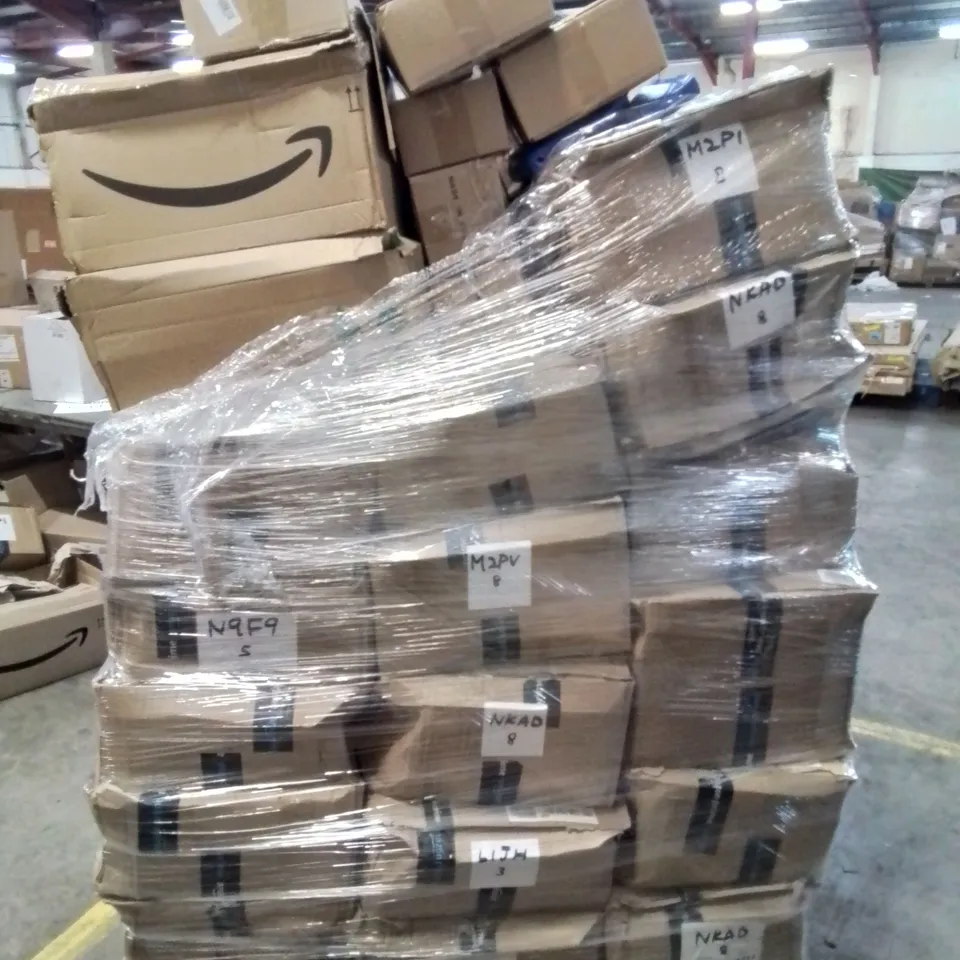 PALLET CONTAINING LARGE AMOUNT OF INDIVIDUALLY BOXED PET COOLING MATS (DESIGNS VARY)