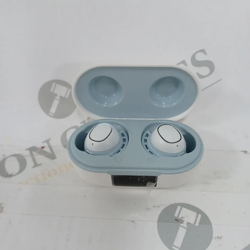 BOXED FAMOO U-AIR TRUE WIRELESS EARBUDS