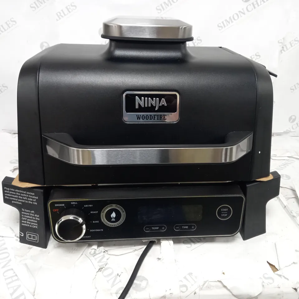 BOXED NINJA WOODFIRE ELECTRIC BBQ GRILL & SMOKER OG701UKQ