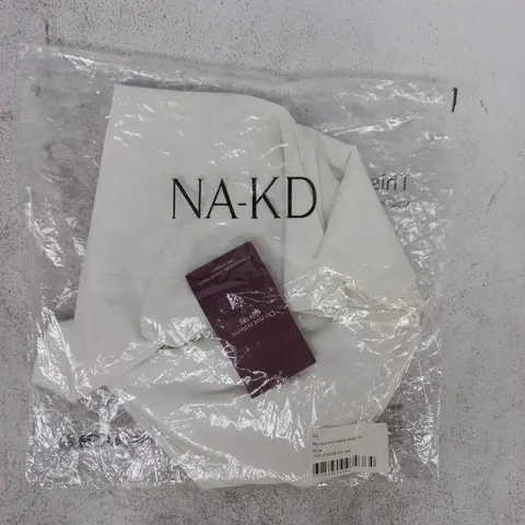 BAGGED NA-KD KEY HOLE SHORT SLEEVE JERSEY TOP IN WHITE SIZE XS