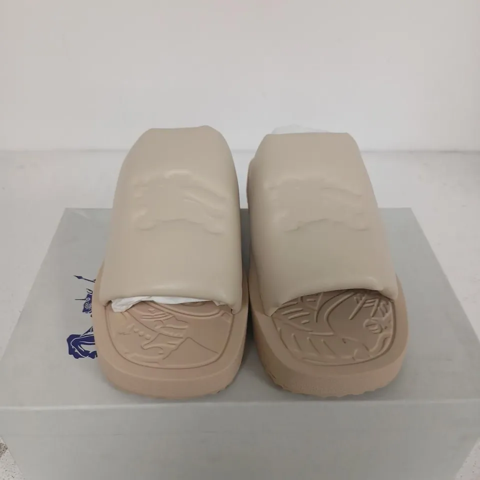 BURBERRY SLIDES SANDALS – NUDE, MADE IN ITALY SIZE 40