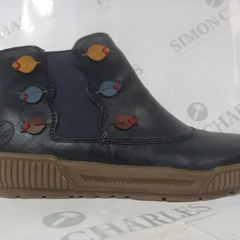 BOXED PAIR OF RIEKER SHOES IN NAVY EU SIZE 37