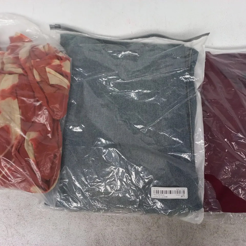 APPROXIMATELY 15 ASSORTED CLOTHING AND FASHION PRODUCTS IN VARIOUS STYLES AND SIZES - COLLECTION ONLY