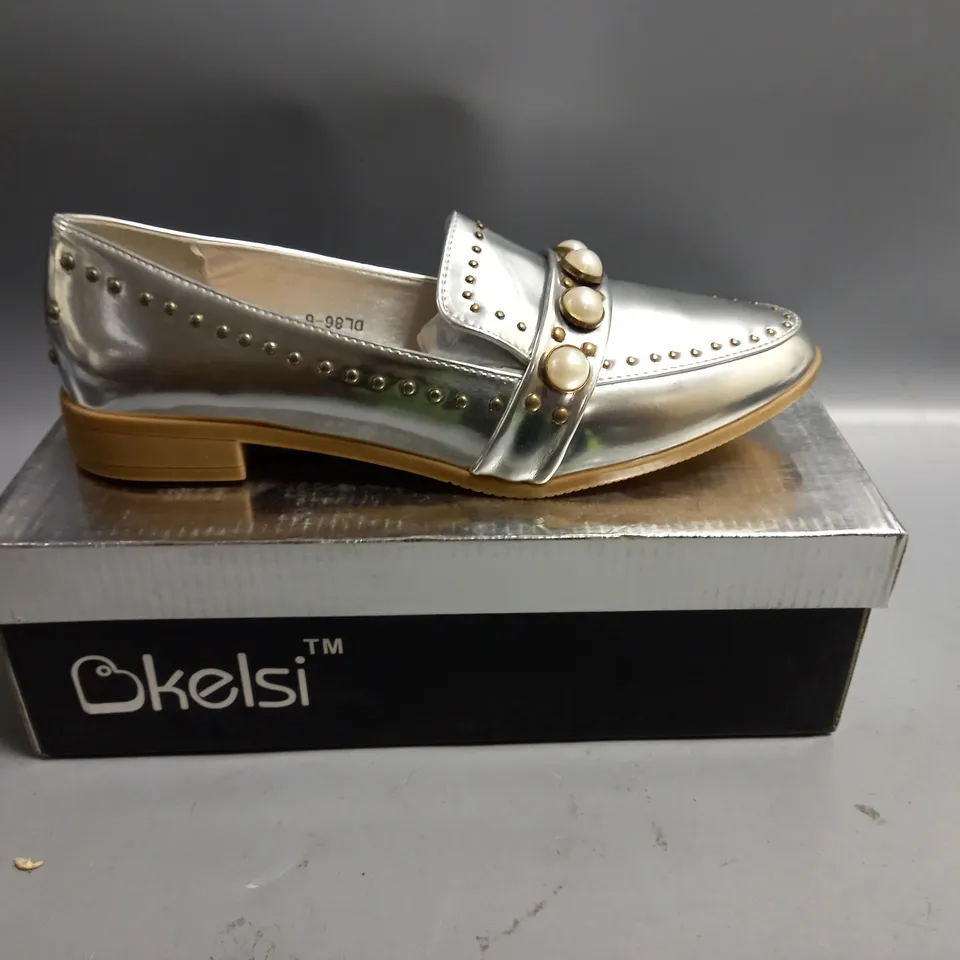 BOXED KELSI LADIES FLAT SHOES SILVER WITH BEADING DETAIL. SIZE 6