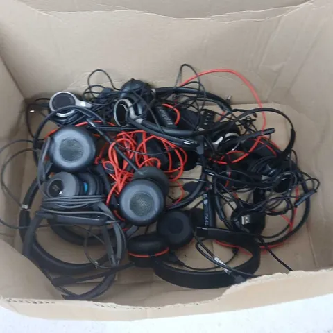 BOX OF APPROXIMATELY 12 ASSORTED HEADSETS TO INCLUDE: JABRA GN HEADSET