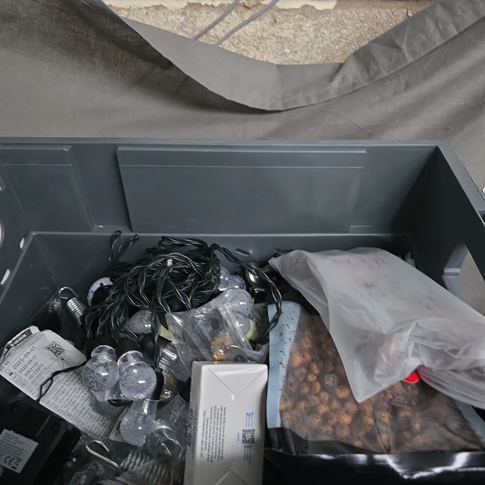 APPROXIMATELY 10 ITEMS IINCLUDING A KEPLIN MILK FROTHER – BOXED; STAYFRESH CAT LITTER FRESHENER CAN; LABGEAR SIGNAL RECEPTION AND DISTRUBUTION PLUS VARIOUS HOUSEHOLD ITEMS .