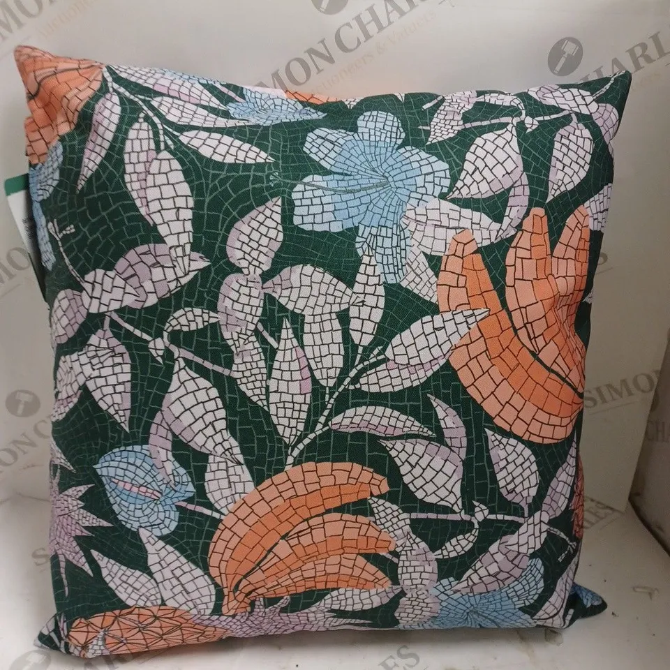 FURN WATER RESISTANT FLOWER PRINT PILLOW