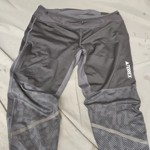 ADIDAS TERREX HIKING PANTS – TIGHT FIT, XL 